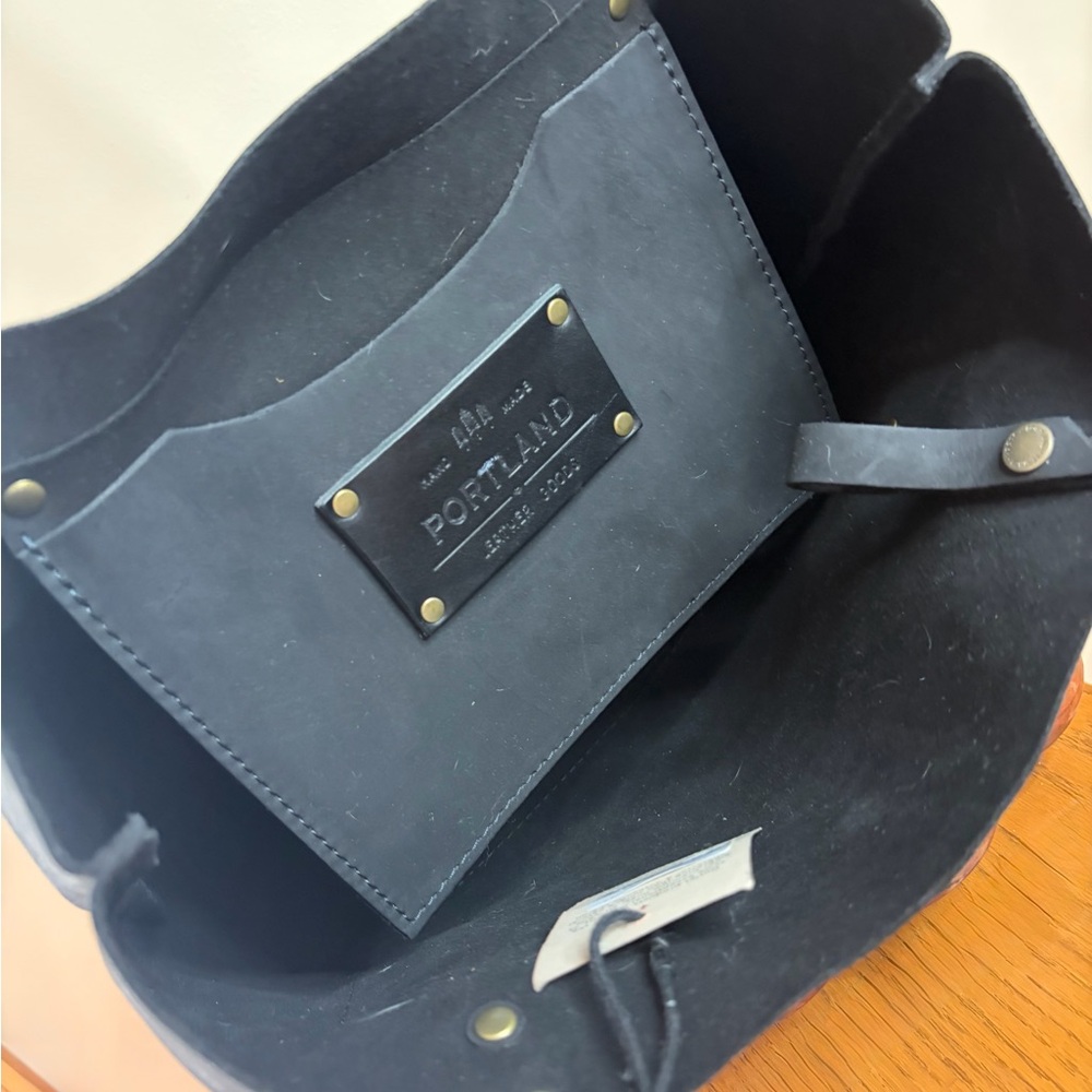 Portland Leather Classic Tote Shadow Black Nubuck Leather NWT - Picture 6 of 16